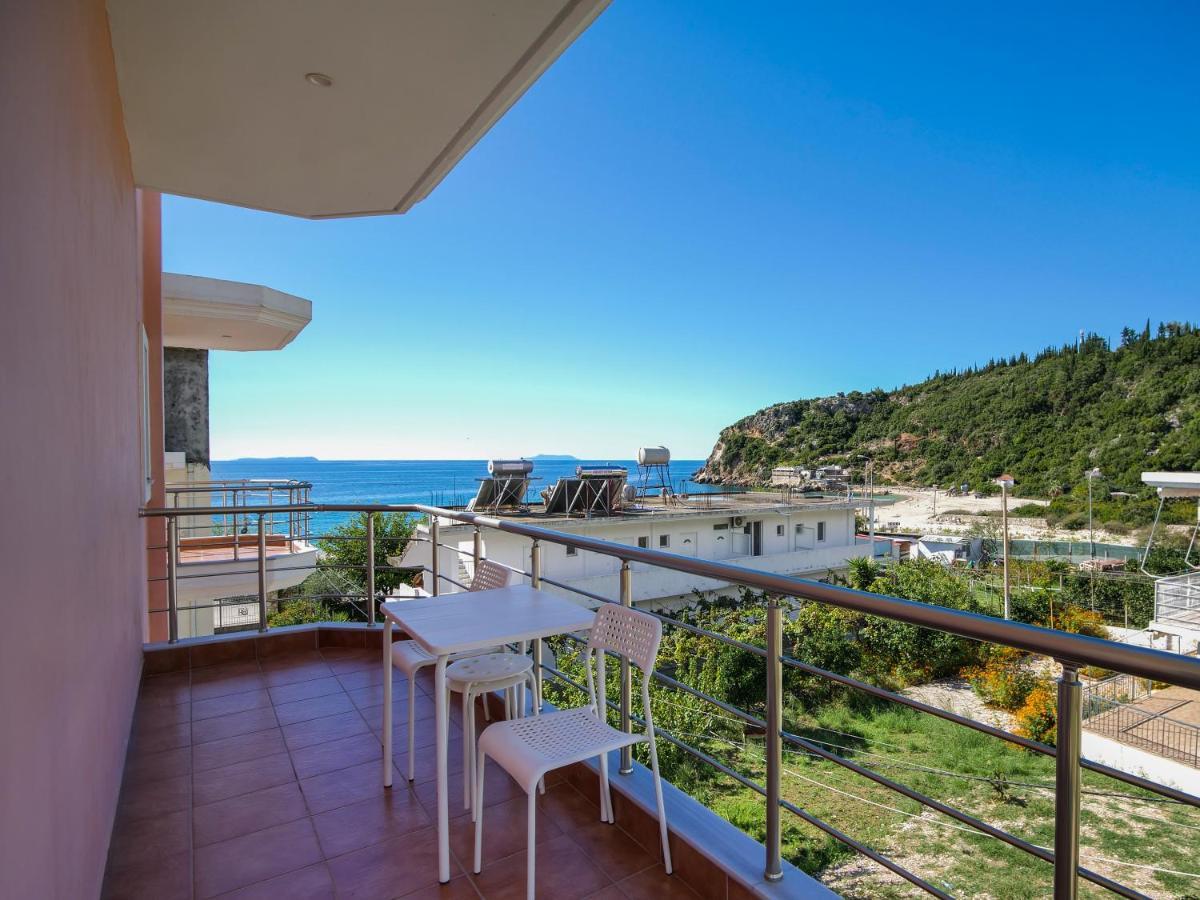 Himara Royal Hotel Extérieur photo