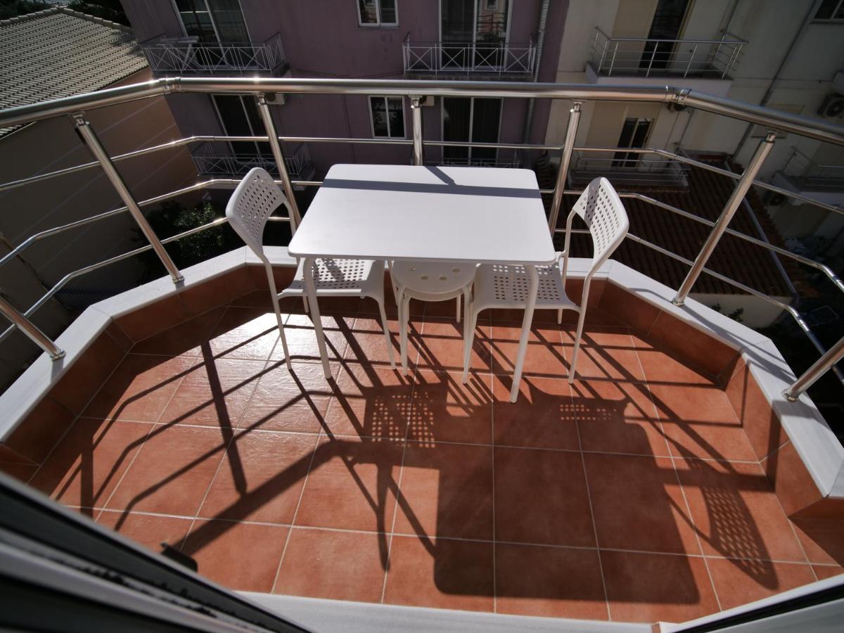 Himara Royal Hotel Extérieur photo