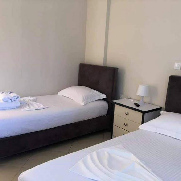 Himara Royal Hotel Extérieur photo