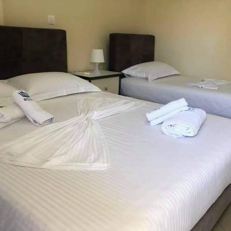 Himara Royal Hotel Extérieur photo