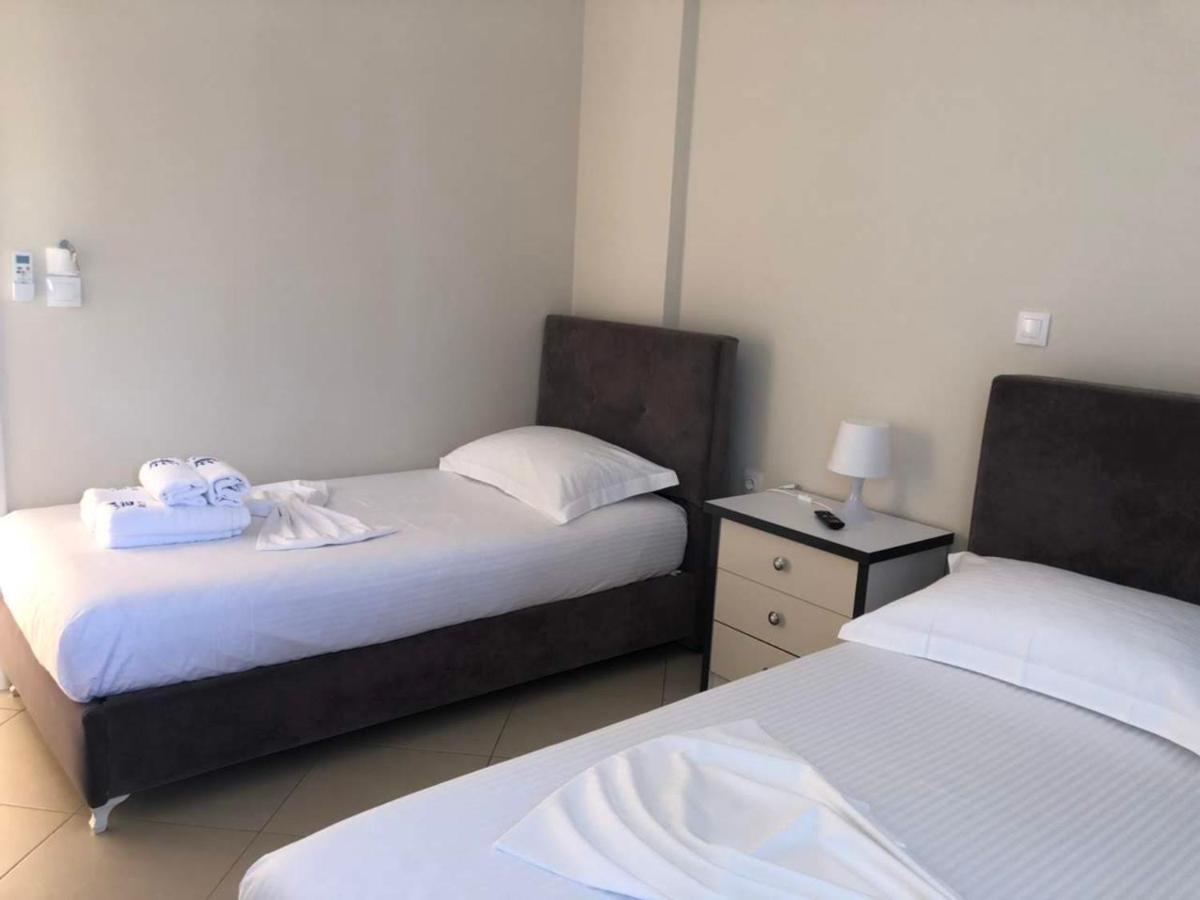 Himara Royal Hotel Extérieur photo